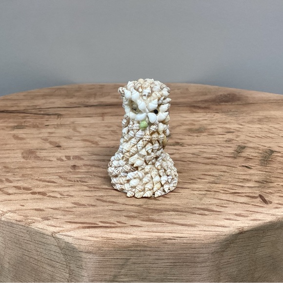 Vintage Sea Shell Owl Art Piece - Dated 1992 - Unique & Collectible - Picture 1 of 9